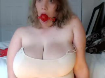 xxxzeni is bbw girl 22 years old shows free porn on webcam