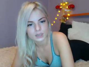 smurf19 is blonde cam girl 25 years old shows free porn