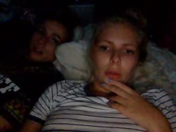 elja420 teen cam couple shows free porn on webcam