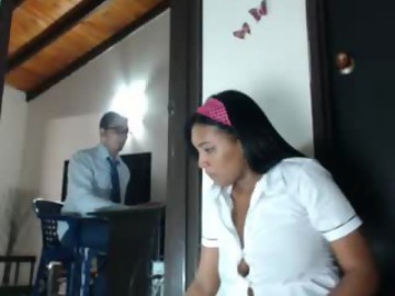 latinbrowngirl is latin cam couple 22 years old shows free porn
