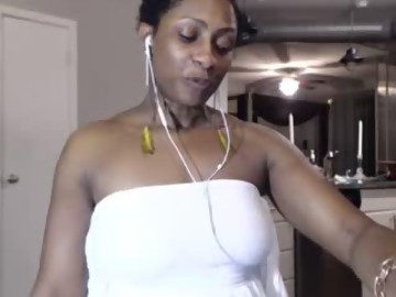 wynterheat horny girl 34 years old shows free porn on webcam