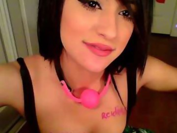 priscillawtff young cam girl shows free porn