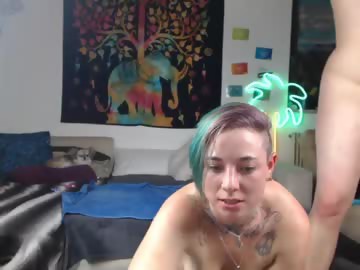 20-29 sex cam couple lunaticminx shows free porn on webcam. 27 y.o. speaks german, bad english :)