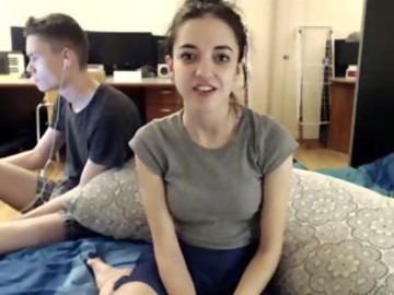 chase_vicky is  @chase_vicky18 couple 21 years old shows free porn on webcam