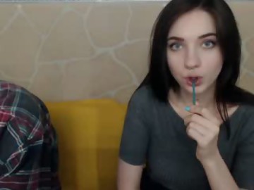 amiandthomas teen cam couple shows free porn on webcam