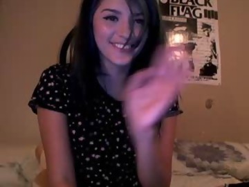 rainbowslut is slutty girl 24 years old shows free porn on webcam