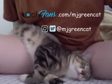mjgreencat is horny girl  years old shows free porn on webcam