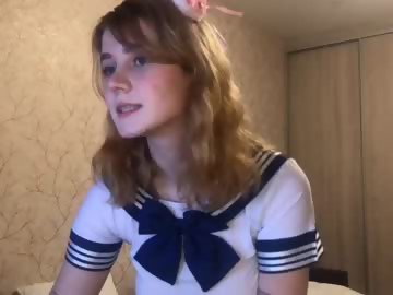 cutiepiealice teen cam girl shows free porn on webcam