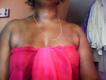 missindiagirl is indian cam girl 25 years old shows free porn