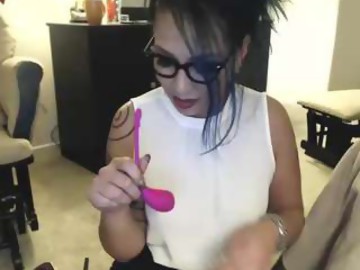 deepthroat sex cam girl simona_simona shows free porn on webcam. 39 y.o. speaks english