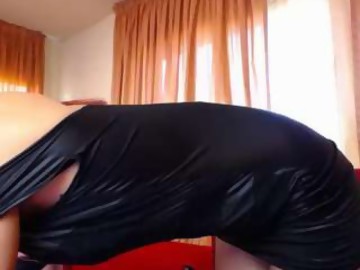 fetish sex cam girl redlaylla shows free porn on webcam. 99 y.o. speaks english,french