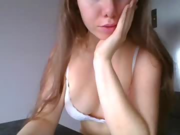 sensualemilia young cam girl shows free porn