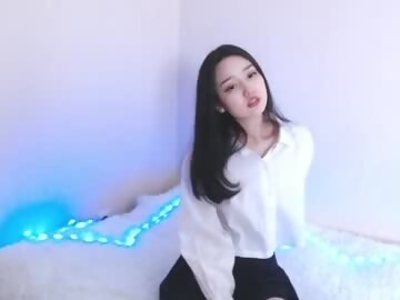 chanlia is asian cam girl 18 years old shows free porn