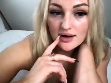 petite sex cam girl slimthickchick98 shows free porn on webcam.  y.o. speaks english