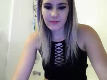 english sex cam girl butterybubblebutt shows free porn on webcam. 21 y.o. speaks english