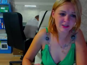 anal sex cam couple karinadeniss shows free porn on webcam. 29 y.o. speaks english.русский
