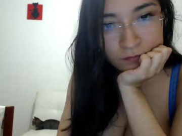 spanish sex cam girl latinsweetx19 shows free porn on webcam. 23 y.o. speaks español ingles