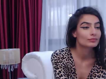 ninacrystal young cam girl shows free porn