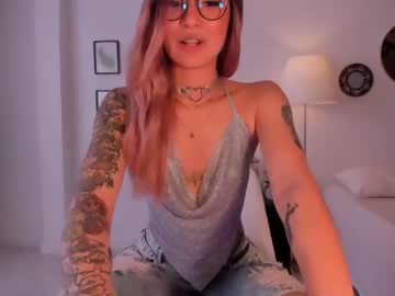 striptease sex cam girl r_o_x_y_ shows free porn on webcam. 21 y.o. speaks español, english
