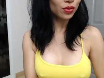 squirt sex cam girl nikkisweetie shows free porn on webcam. 27 y.o. speaks english