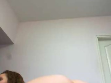 deepthroat sex cam couple playfuljenny shows free porn on webcam. 32 y.o. speaks english