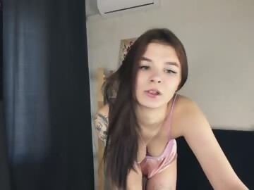 sweet_idol is sweet girl 18 years old shows free porn on webcam