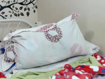 fetish sex cam girl rosesarered97 shows free porn on webcam. 19 y.o. speaks english
