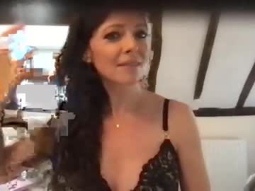 spanish sex cam girl british_brin shows free porn on webcam. 40 y.o. speaks english and spanish (basic)