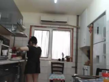 slutty sex cam girl slutishmami shows free porn on webcam. 50 y.o. speaks english