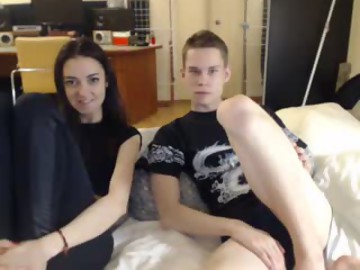 chase_vicky is  @chase_vicky18 couple 20 years old shows free porn on webcam