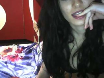 striptease sex cam girl mmmaaa1234 shows free porn on webcam. 18 y.o. speaks english , spanish