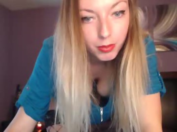 mandybabyxxx is  @mandybabycams girl 18 years old shows free porn on webcam