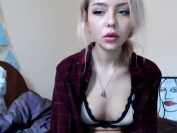 nikki_whatever is horny girl 19 years old shows free porn on webcam