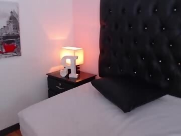 anal sex cam girl renatajhonson shows free porn on webcam. 23 y.o. speaks español- english