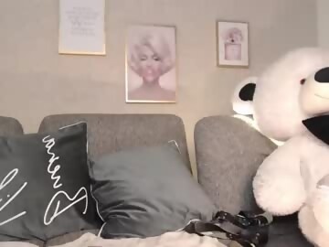 fetish sex cam couple rose_se shows free porn on webcam. 19 y.o. speaks español-ingles