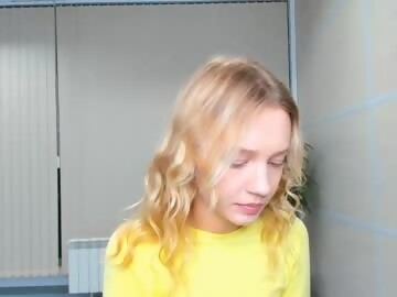 english sex cam girl xoanetta shows free porn on webcam. 19 y.o. speaks english