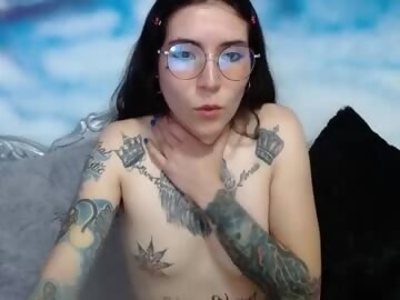 fetish sex cam girl eimytatto_ shows free porn on webcam. 25 y.o. speaks español / english (translate)