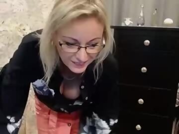 english sex cam girl xvanessalove shows free porn on webcam. 46 y.o. speaks english & german