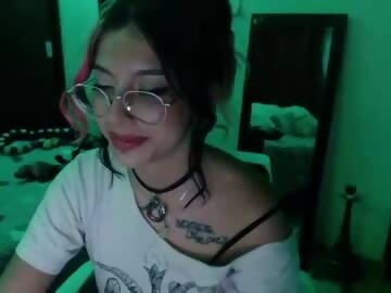 fetish sex cam girl _lucyx__ shows free porn on webcam. 21 y.o. speaks español - ingles - cetaceo