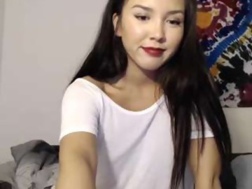 ravendevine is asian cam girl 18 years old shows free porn