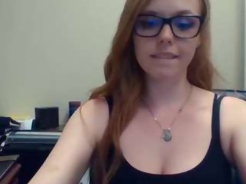 20-29 sex cam girl daphnemadison shows free porn on webcam. 25 y.o. speaks english
