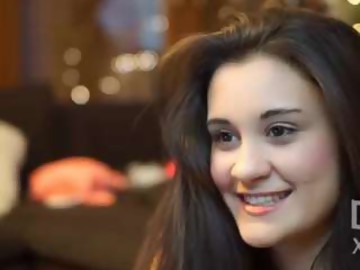 stayseeessential teen cam girl shows free porn on webcam
