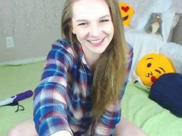 roulette sex cam girl skyewatson shows free porn on webcam. 19 y.o. speaks english
