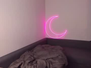 18-19 sex cam girl purple_baby shows free porn on webcam. 20 y.o. speaks english