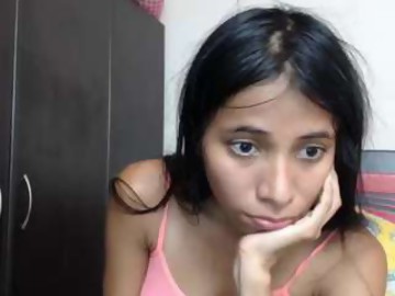 toys sex cam girl lisa_sexxy shows free porn on webcam. 22 y.o. speaks español