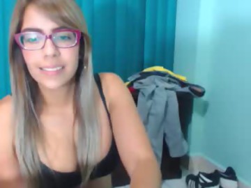 striptease sex cam couple funcouple1985 shows free porn on webcam. 25 y.o. speaks español and english