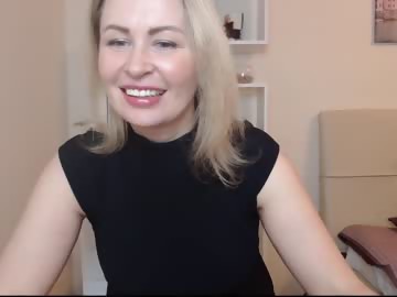 english sex cam girl vivian_soul shows free porn on webcam. 42 y.o. speaks english