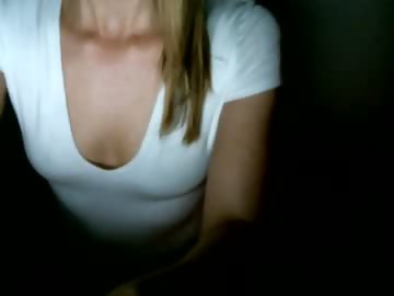 kaileeshy is shy girl  years old shows free porn on webcam