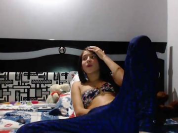 spanish sex cam girl greeicywells shows free porn on webcam. 20 y.o. speaks español,english