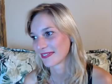 french sex cam girl joannadea shows free porn on webcam. 29 y.o. speaks english dutch french